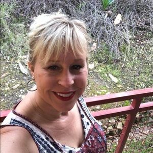 Meet your Posher, Sandy